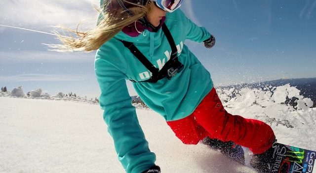 Jamie Anderson fährt Snowboard mit GoPro