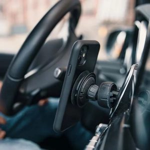 Fidlock Vacuum Handyhalterung am Auto Armaturenbrett