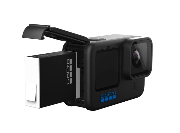GoPro Enduro-Akku in Steckfach einer GoPro Kamera