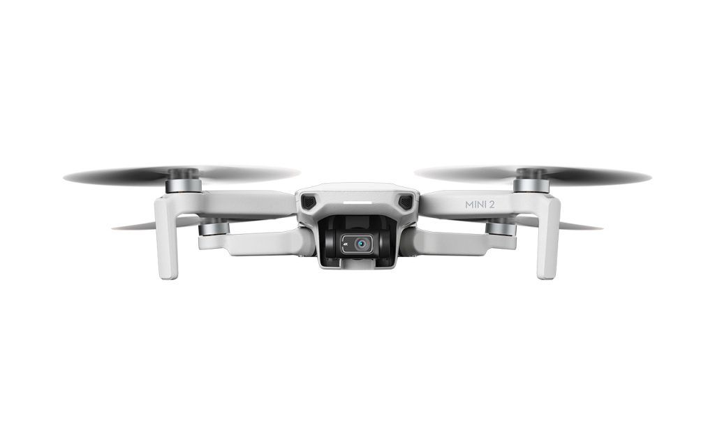 DJI Mini 2 Frontansicht fliegend in der Luft