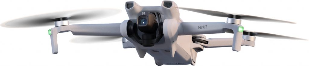 DJI Mini 3 Drohne Frontalansicht im Flug
