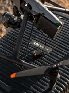 DJI Inspire 3 Drohne auf Transportkoffer