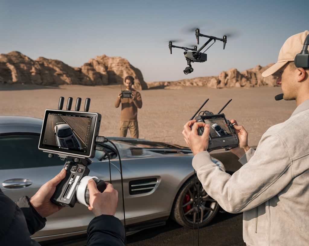 DJI Inspire 3 wird von Filmcrew über Auto gesteuert