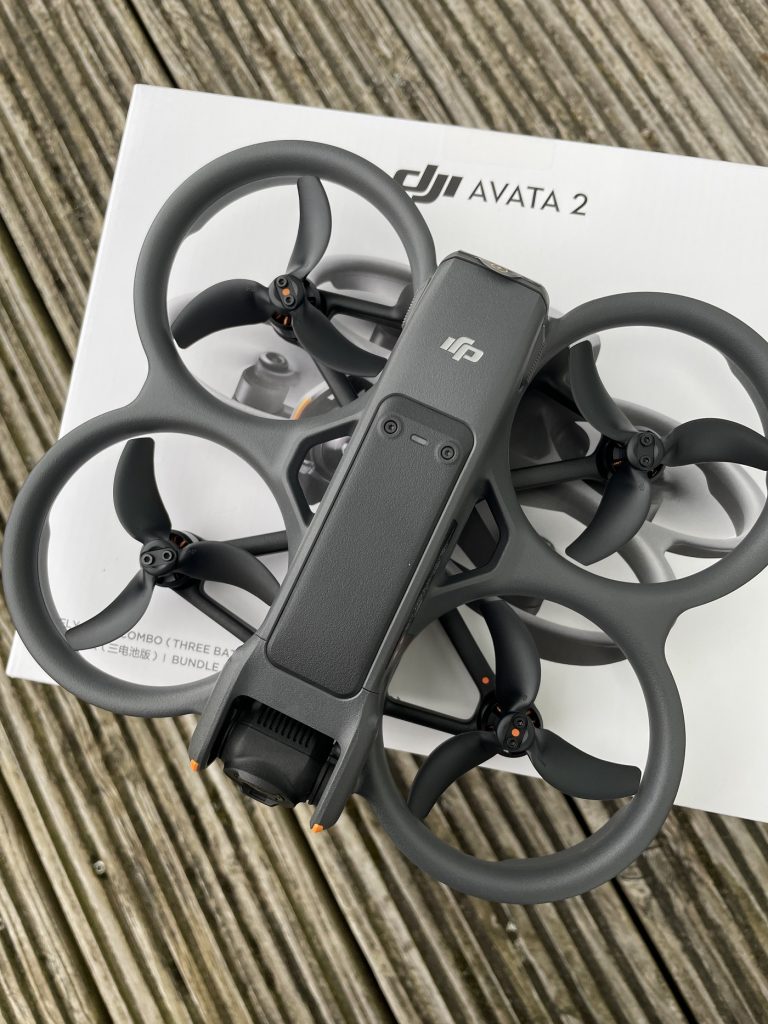 DJI Avata 2 Drohne auf OVP
