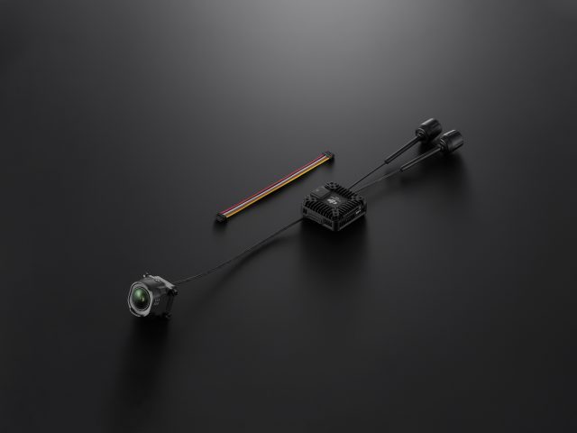 DJI O4 Air Unit Pro auf schwarzem Untergrund
